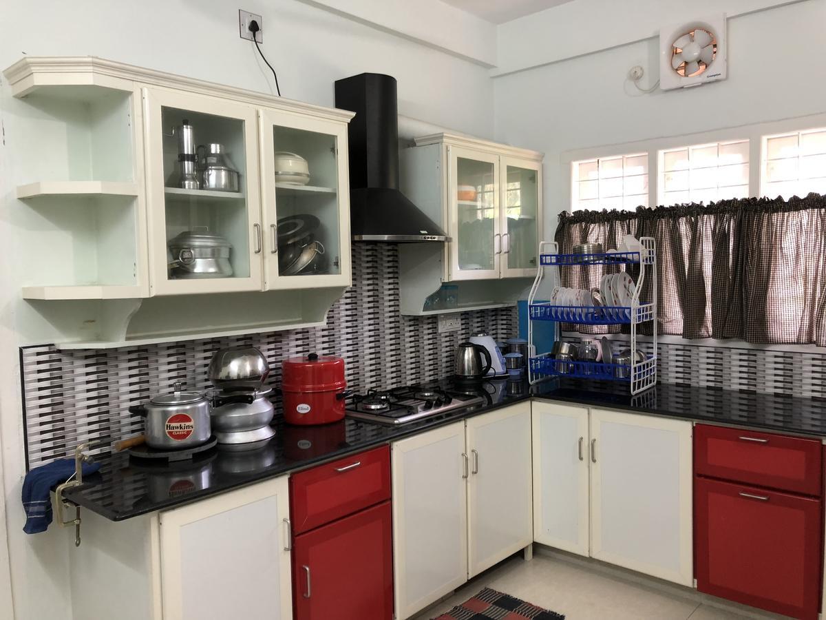 En Jays Residency Apartman Kottajam Kültér fotó